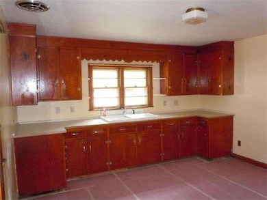 21 Dalessandro Ave, Dudley, MA 01571 - photo 5