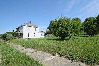820 W 1st St, Muncie, IN 47305 - photo 2