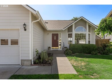 3838 Dorchester Ln, Eugene, OR 97404 - photo 2