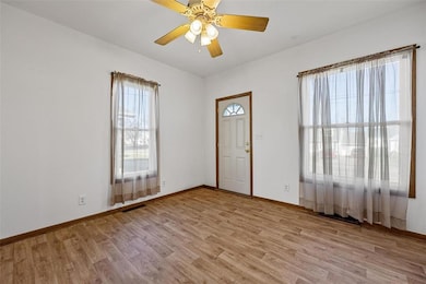 263 Wilson Ave SW, Cedar Rapids, IA 52404 - photo 4