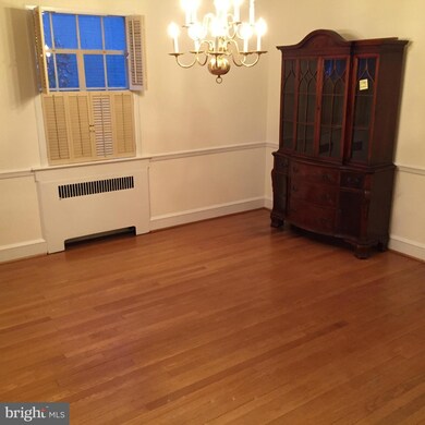 3209 Rolling Rd, Chevy Chase, MD 20815 - photo 2