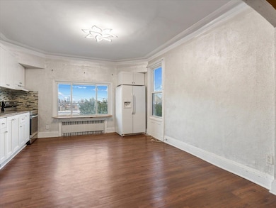 811 Palisade Ave unit 2, Union City, NJ 07087 - photo 4