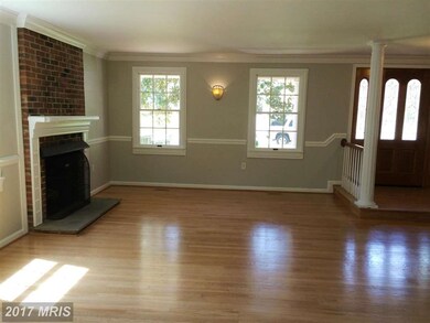 8705 Litwalton Ct, Vienna, VA 22182 - photo 3