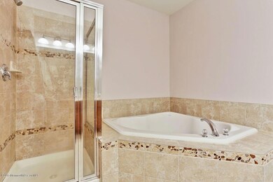 806 Abby Rd unit 806, Middletown, NJ 07748 - photo 4