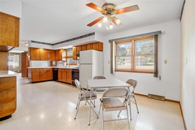 Dining area flowing into the kitchen.