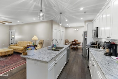 008-3014VillaCreeksideDrive-Dandridge-TN
