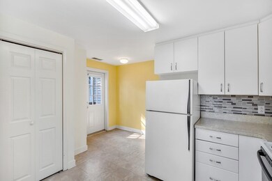 105 A&B Belknap St, Concord, MA 01742 - photo 4