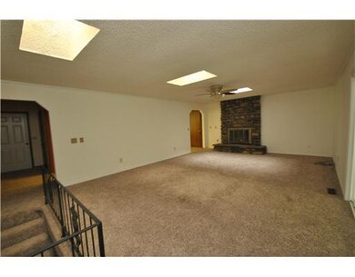 1005 NW A St, Bentonville, AR 72712 - photo 3
