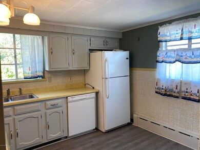 238 Railroad St, Old Forge, PA 18518 - photo 5