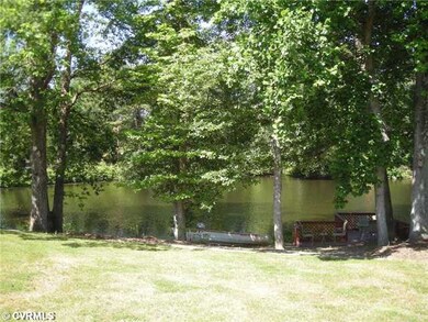 Waterfront/Dock/Pier - Home is situated on a 28 ac