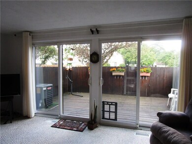 Living Room_sliders to deck...