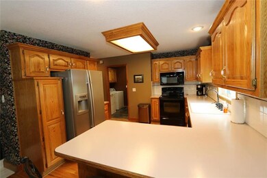 1020 Oak Dr, Raymore, MO 64083 - photo 7