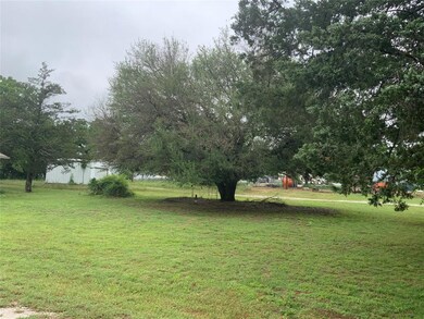 134 San Chez Dr, Gainesville, TX 76240 - photo 4