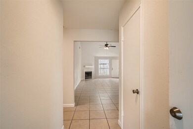 9303 Blackhawk Cir, Houston, TX 77075 - photo 5
