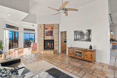 08-Living Area