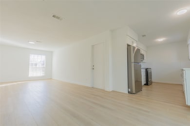 1106 Twin Falls Rd, Houston, TX 77088 - photo 4