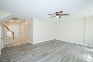 20581 Crestmont Terrace, Sterling, VA 20165 - photo 4