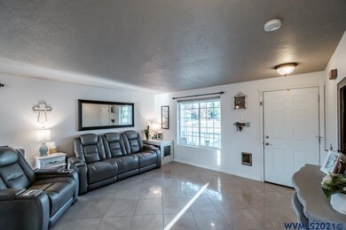 38592 Dogwood St, Scio, OR 97374 - photo 4