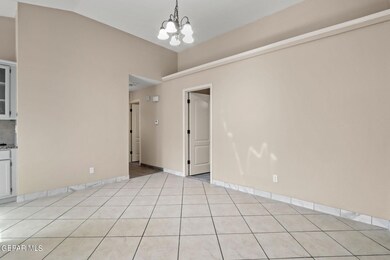 804 Desert Cactus Dr, Horizon City, TX 79928 - photo 5