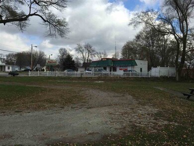 953 W Market St, Nappanee, IN 46550 - photo 7