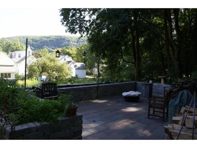 28 Hapgood St, Bellows Falls, VT 05101 - photo 6