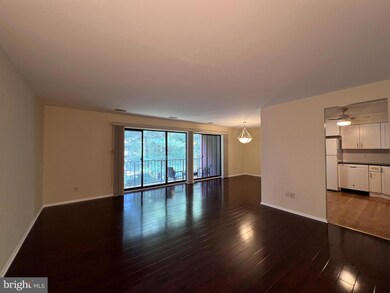 301 Byberry Rd unit E8, Philadelphia, PA 19116 - photo 3