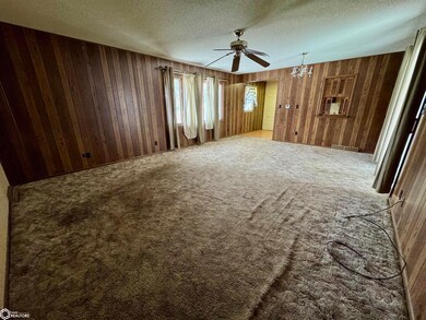 204 W Nishna Rd, Shenandoah, IA 51601 - photo 5