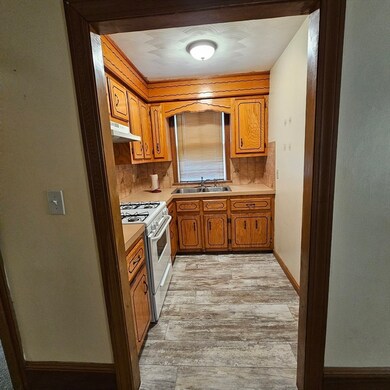 211 Columbia St unit 2, Fall River, MA 02721 - photo 2