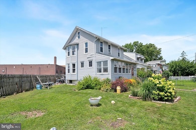 1616 Ward St, Marcus Hook, PA 19061 - photo 2