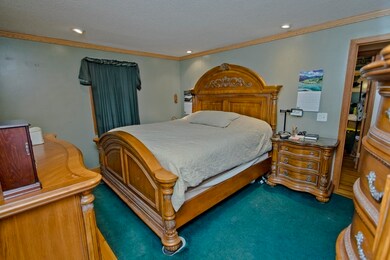 501 Moore St, Ludlow, MA 01056 - photo 5