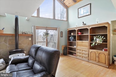 1944 Crossings View Rd, Paw Paw, WV 25434 - photo 4