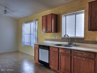 Kitchen & Dining Area