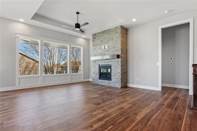 17175 S Heatherwood St, Olathe, KS 66062 - photo 4