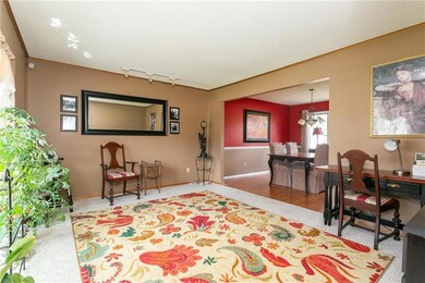 4231 SW 27th St, Des Moines, IA 50321 - photo 5