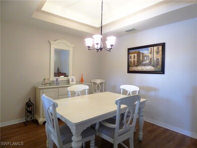 LAMINATE FLOORING