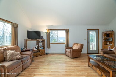 6-web-or-mls-204MarkleyRd-6
