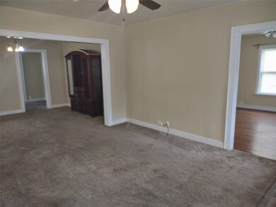 2521 Avenue I, Bay City, TX 77414 - photo 4