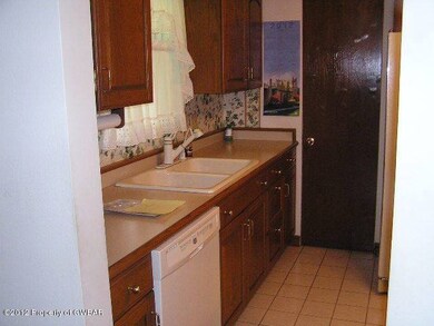 126 Manor Dr, Shavertown, PA 18708 - photo 7