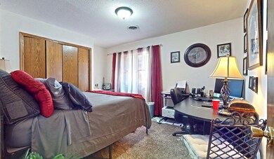 unlisted-address, Urbana, IL 61802 - photo 7