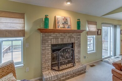 909 Woodland Dr, Maryville, IL 62062 - photo 7