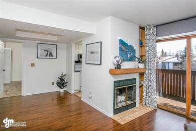 05-Living Room_1245-Edit