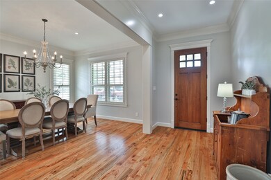 1239 Chamboard Ln, Houston, TX 77018 - photo 4