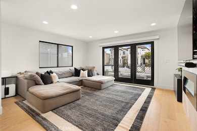 307 18th St, Huntington Beach, CA 92648 - photo 5