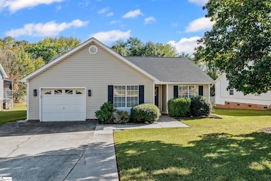 33 Michell Dr, Taylors, SC 29687 - photo 4