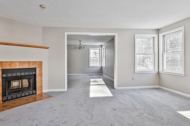 409 Elk Run Rd, Hudson, NH 03051 - photo 7