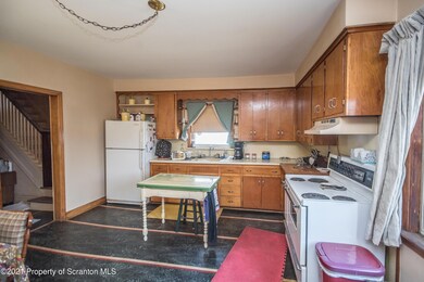 416 Dunmore St, Throop, PA 18512 - photo 4