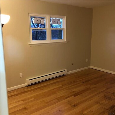 5628 Greens Dr, Allentown, PA 18106 - photo 4