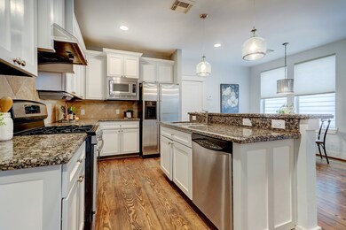 638 E 6th 1/2 St, Houston, TX 77007 - photo 3