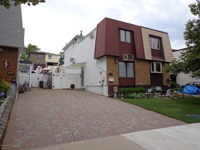 24 E Reading Ave, Staten Island, NY 10308 - photo 2