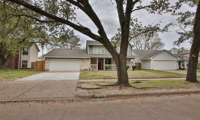 15726 Oak Mountain Dr, Houston, TX 77095 - photo 2